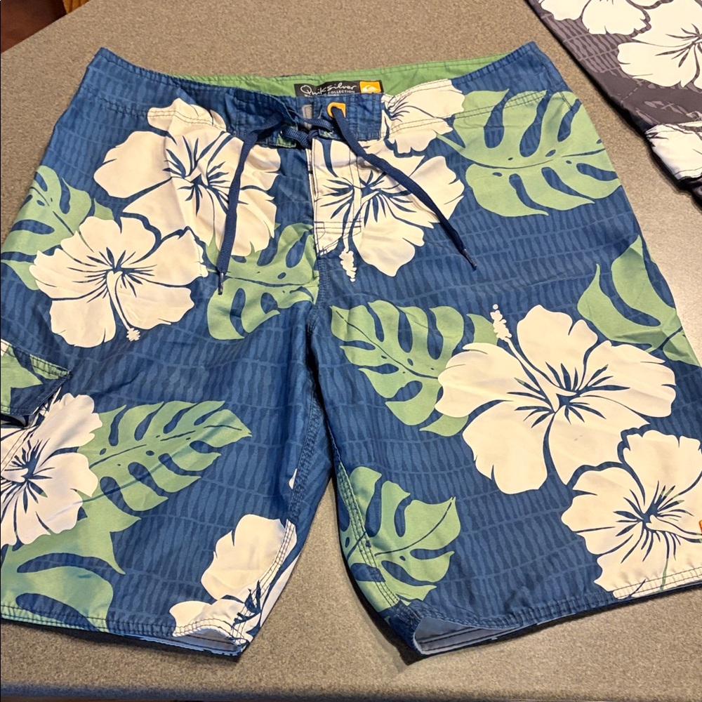 Quicksilver waterman Tropical Blue Floral Men's Board Shorts